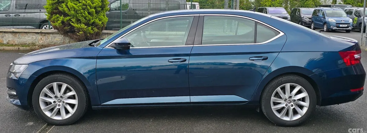 Skoda Superb Saloon, Diesel, 2022, Blue