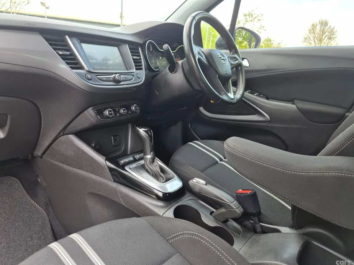 Opel Crossland X SUV, Petrol, 2023, White