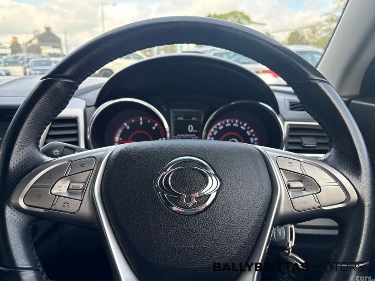 SsangYong Tivoli SUV, Diesel, 2016, Silver