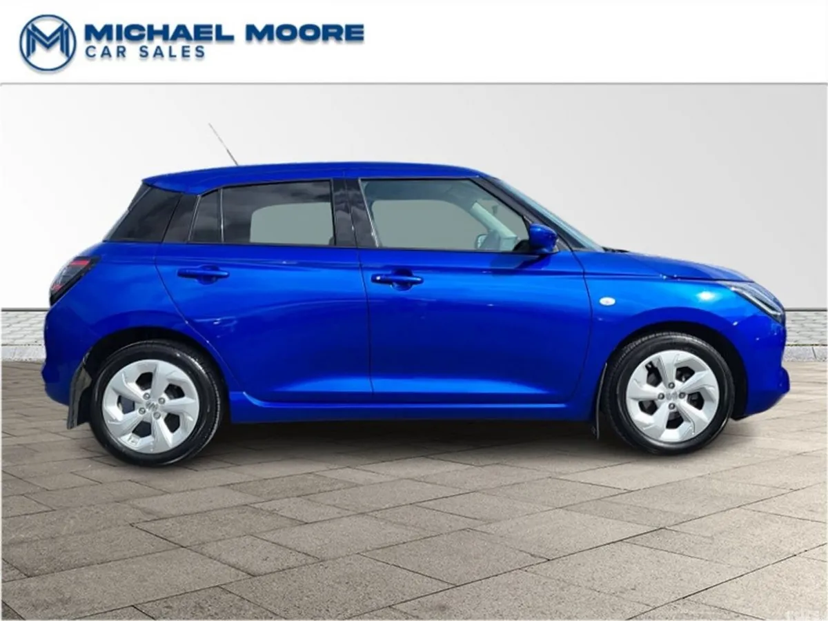 Suzuki Swift Hatchback, Petrol Hybrid, 2025, Blue
