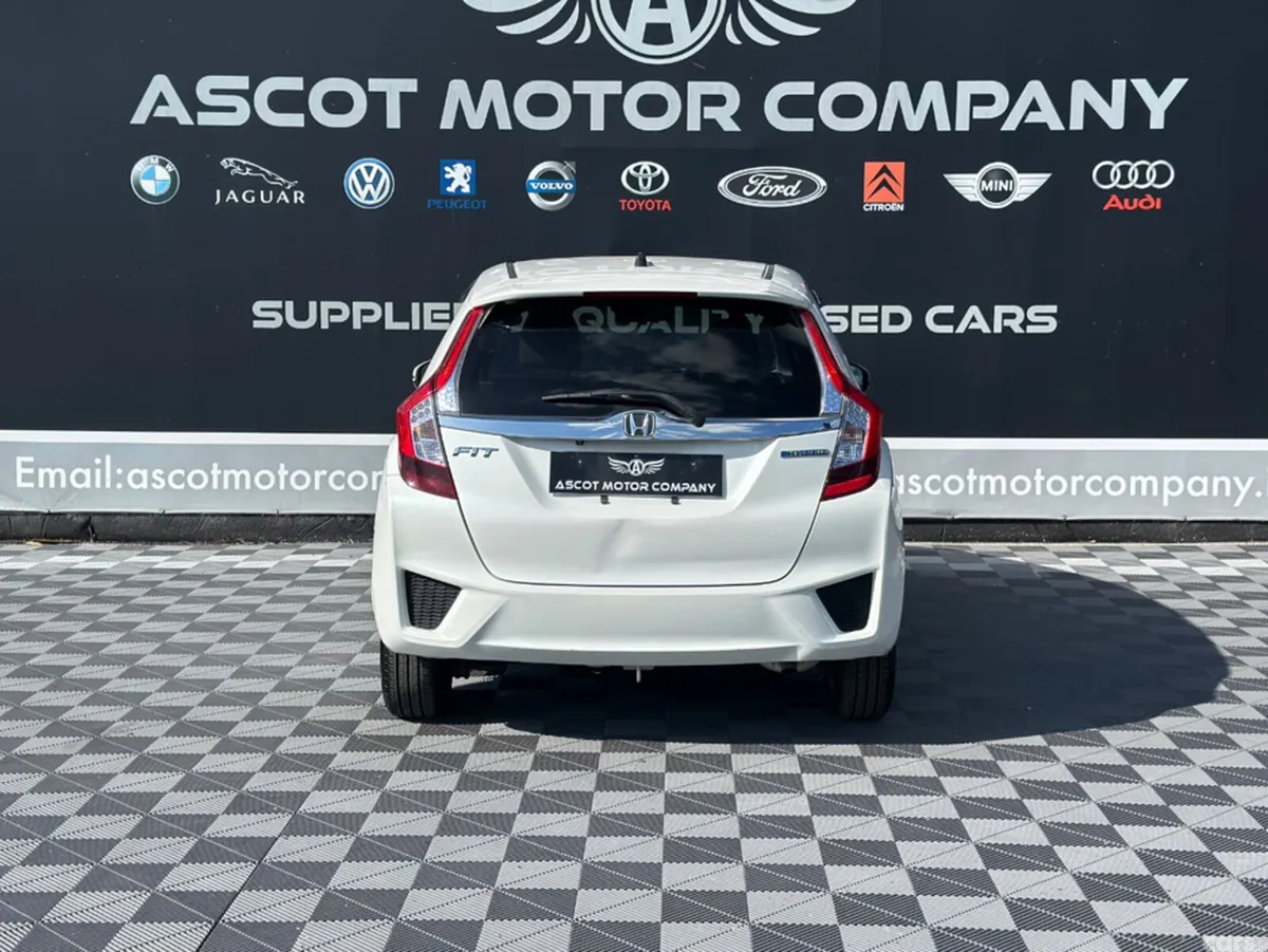Honda Fit Hatchback, Petrol Hybrid, 2015, White