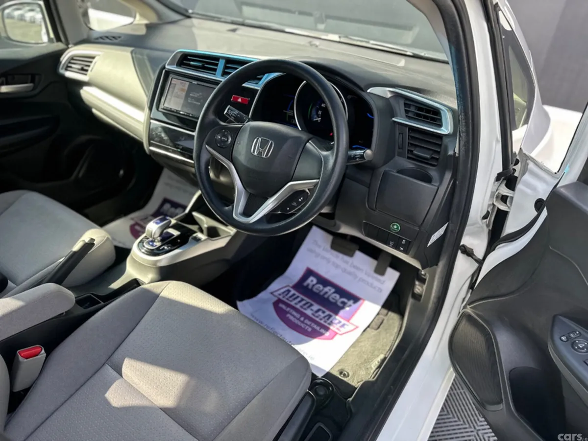 Honda Fit Hatchback, Petrol Hybrid, 2015, White