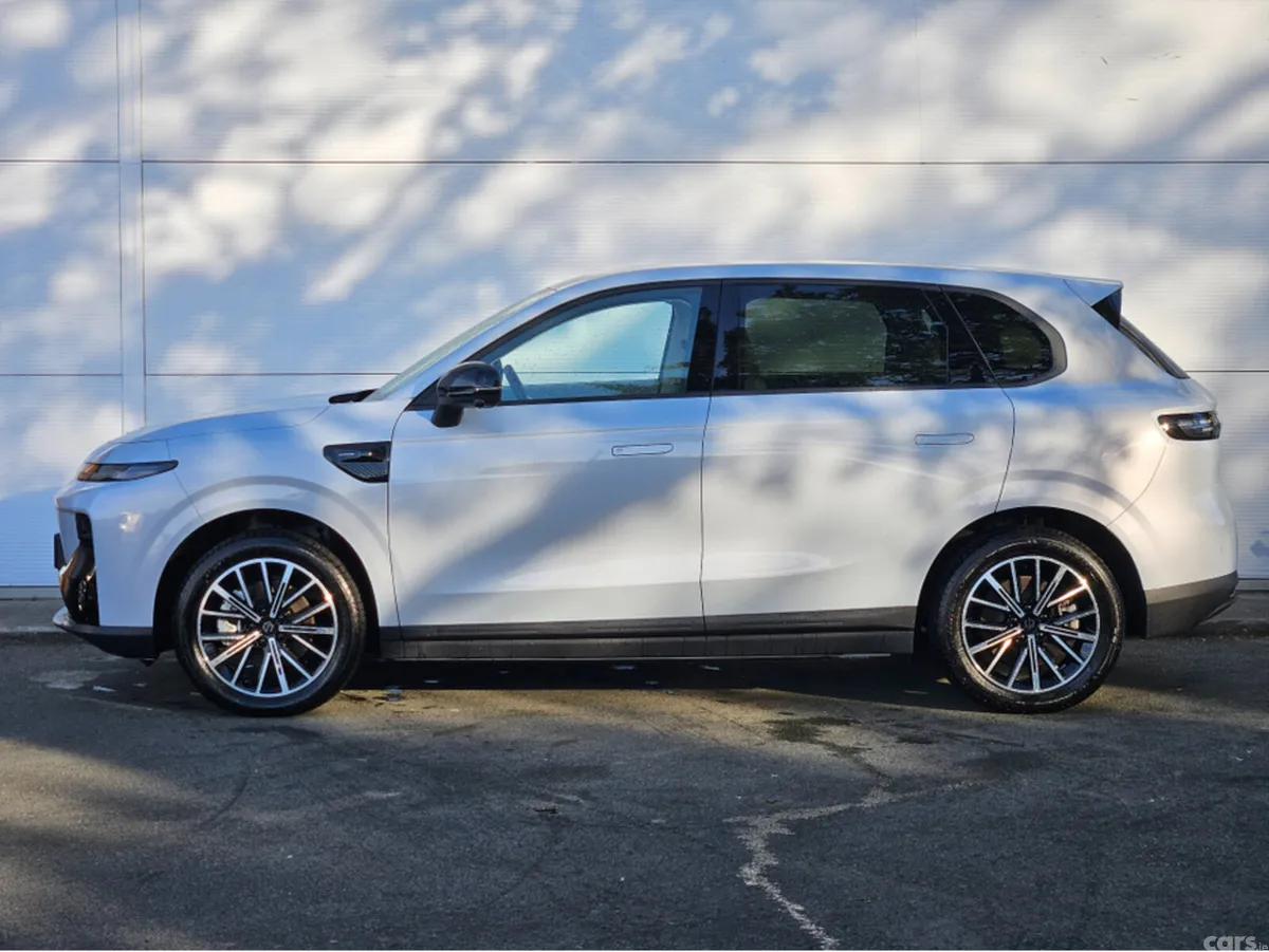 Leapmotor B10 SUV, Electric, 2026, Silver