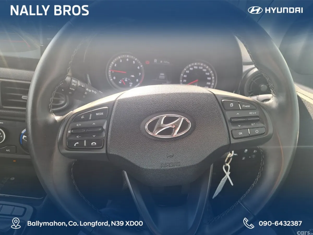 Hyundai i10 Hatchback, Petrol, 2021, White