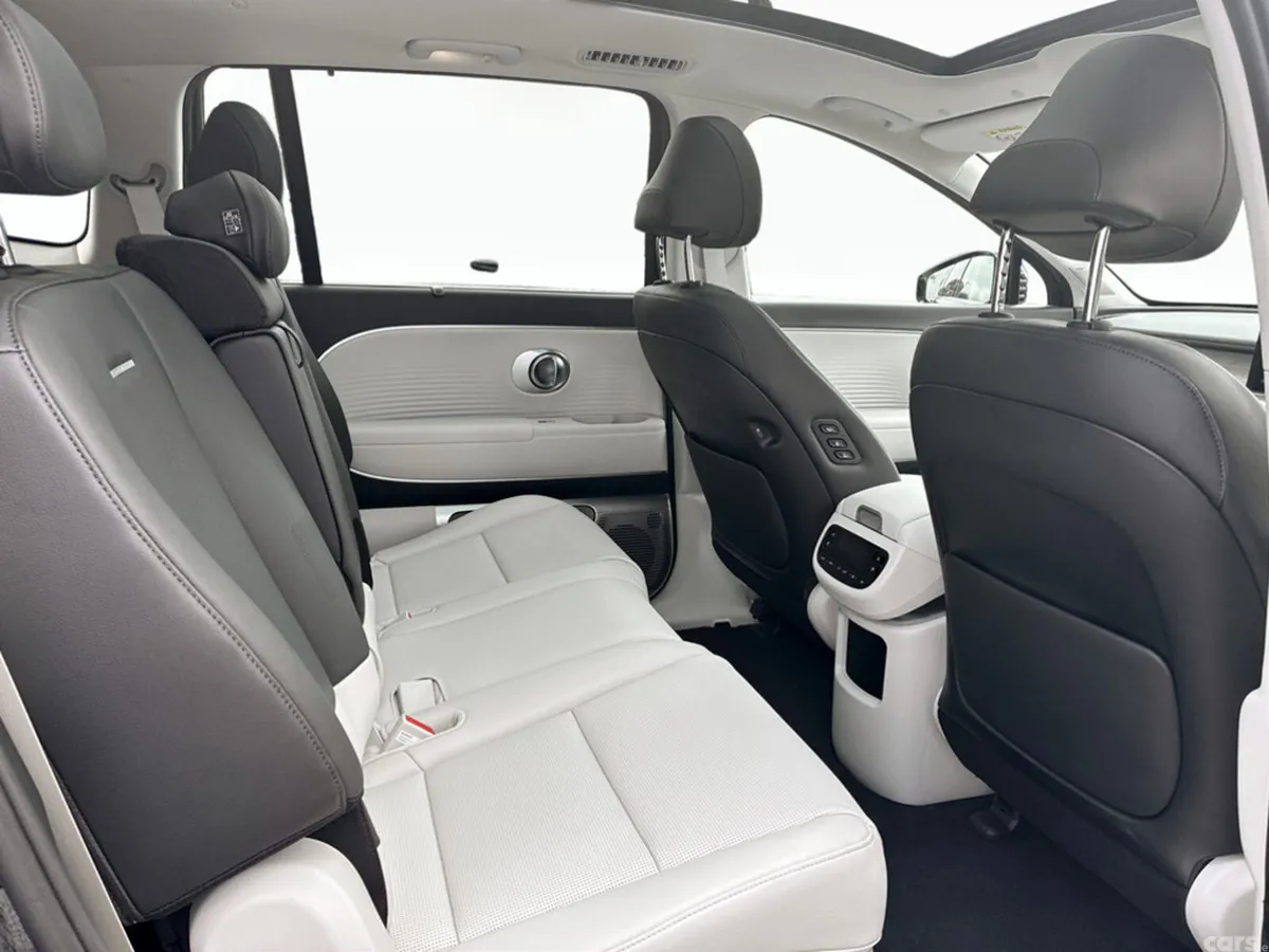 Hyundai IONIQ 9 MPV, Electric, 2026, Black