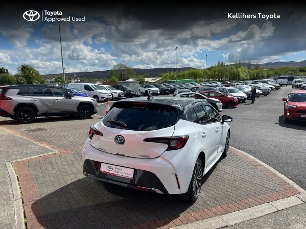 Toyota Corolla Hatchback, Petrol Hybrid, 2024, White