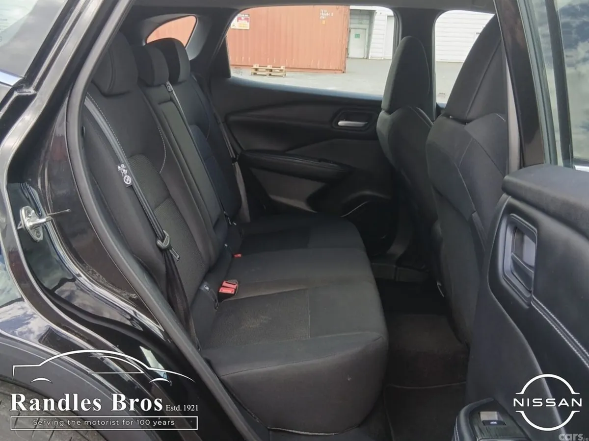 Nissan Qashqai MPV, Petrol, 2024, Black