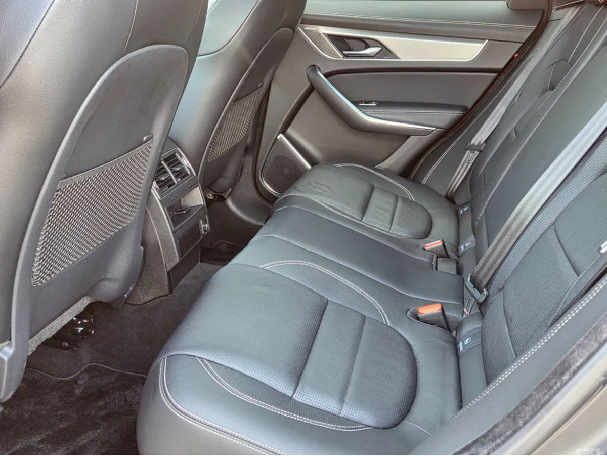 Jaguar F-Pace Estate, Diesel, 2021, Red