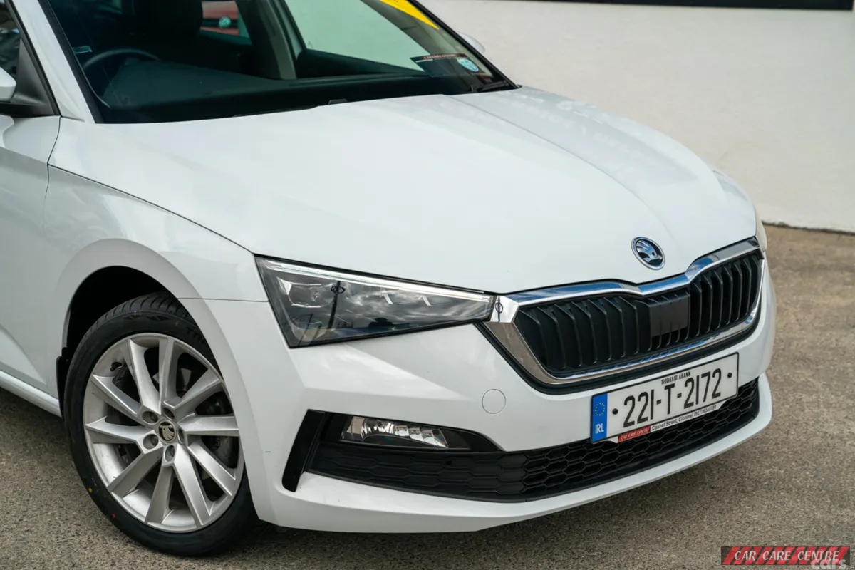 Skoda Scala Hatchback, Petrol, 2022, White