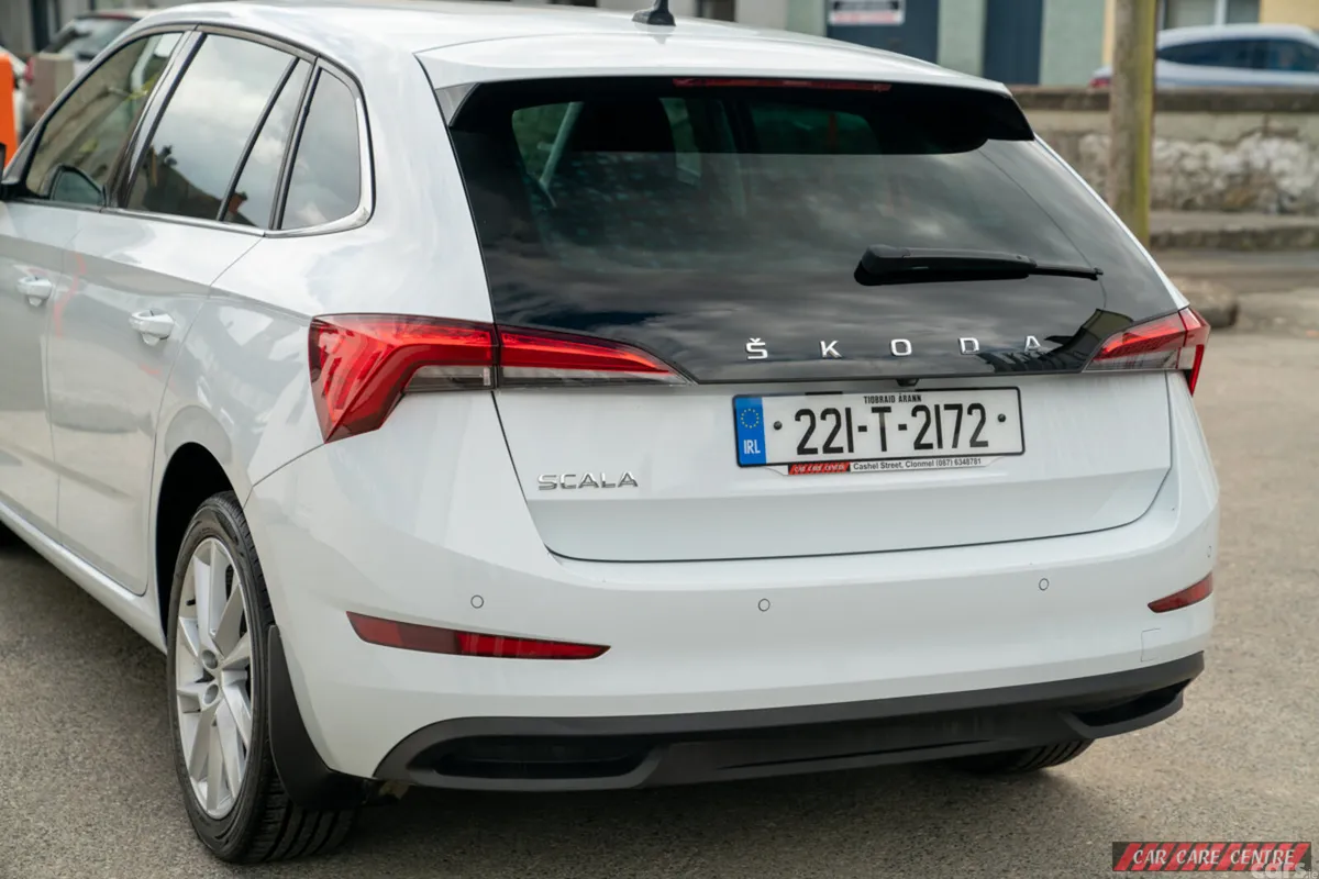 Skoda Scala Hatchback, Petrol, 2022, White