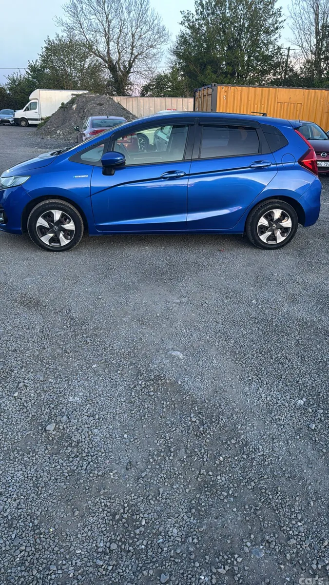 Honda Fit Hatchback, Petrol Hybrid, 2017, Blue