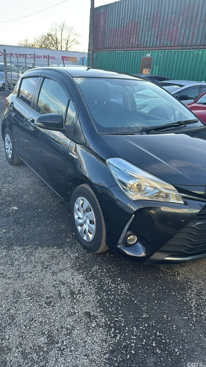 Toyota Vitz Hatchback, Petrol Hybrid, 2017, Black