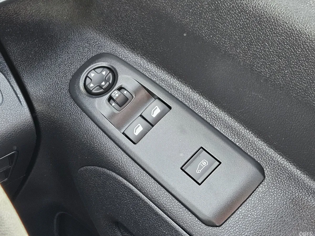 Peugeot Partner MPV, Diesel, 2019, White