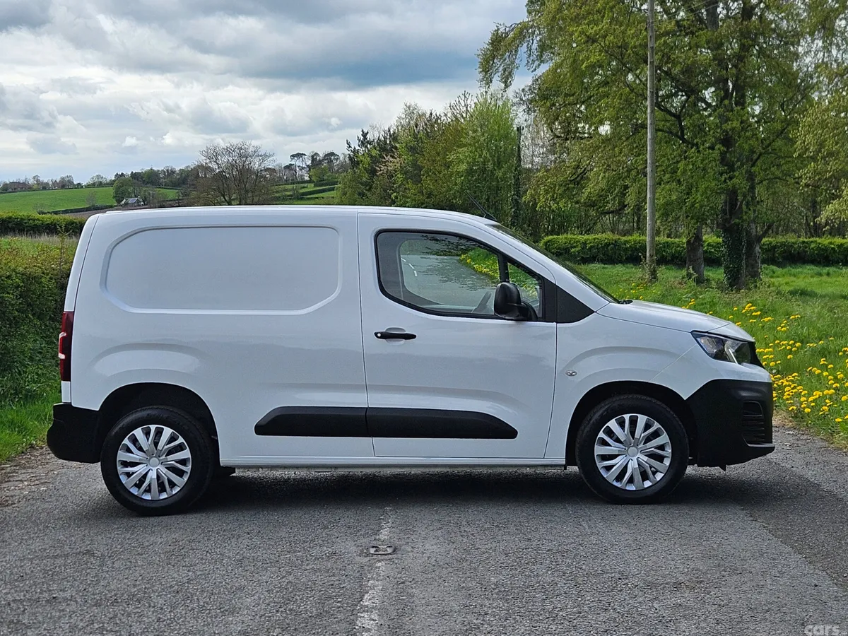 Peugeot Partner MPV, Diesel, 2020, White