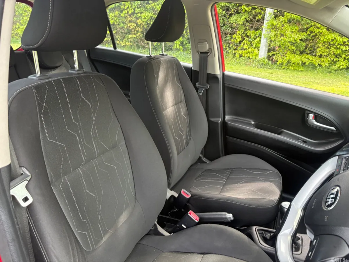 Kia Picanto Hatchback, Petrol, 2016, Red