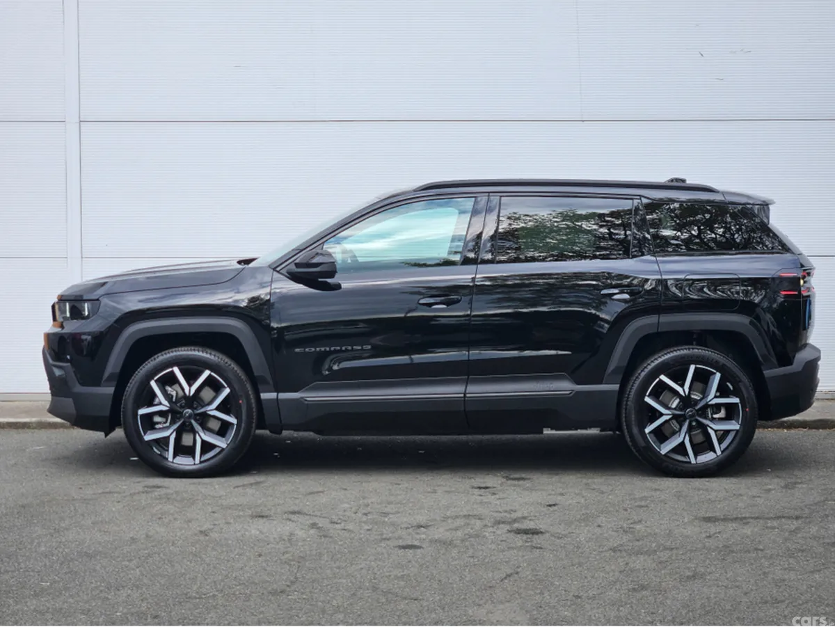 Jeep Compass SUV, Electric, 2026, Black