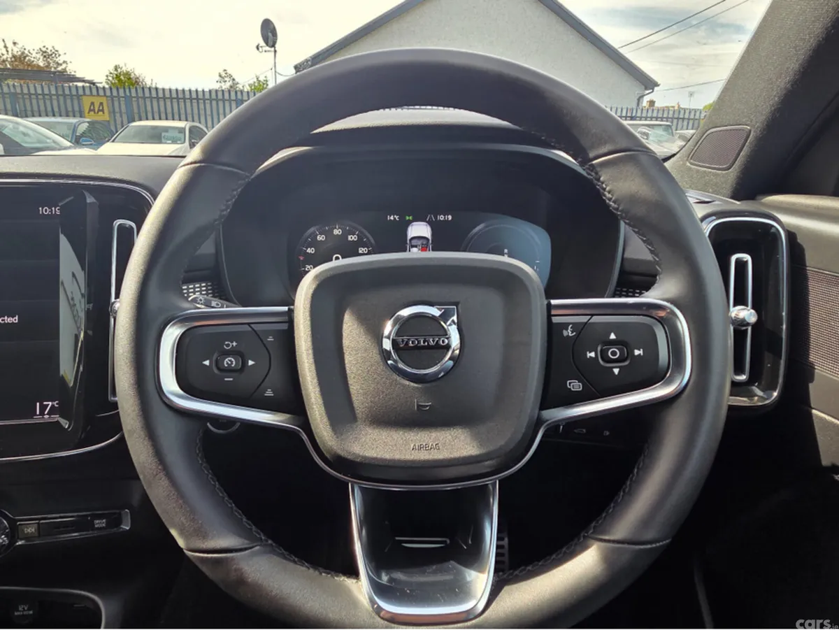 Volvo XC40 Estate, Petrol Plug-in Hybrid, 2022, Grey
