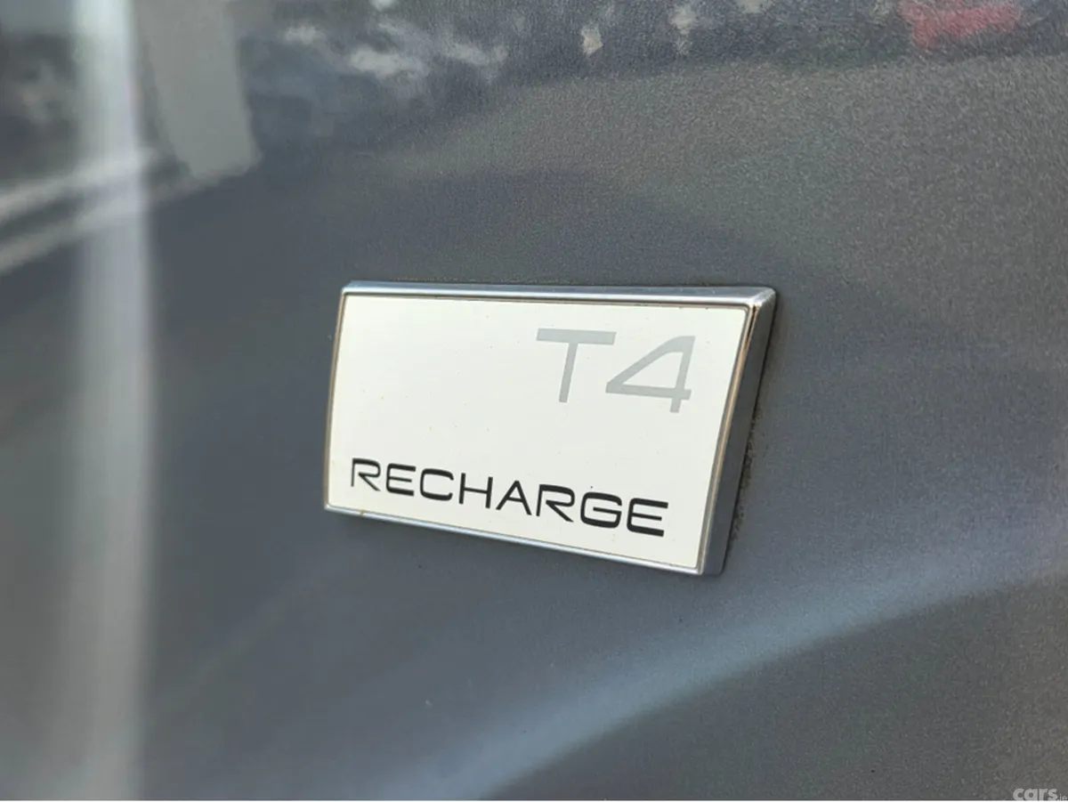 Volvo XC40 Estate, Petrol Plug-in Hybrid, 2022, Grey