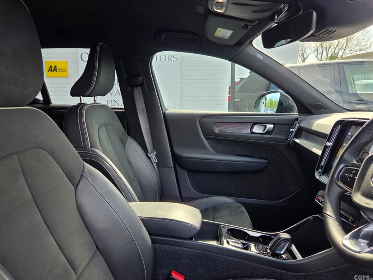 Volvo XC40 Estate, Petrol Plug-in Hybrid, 2022, Grey