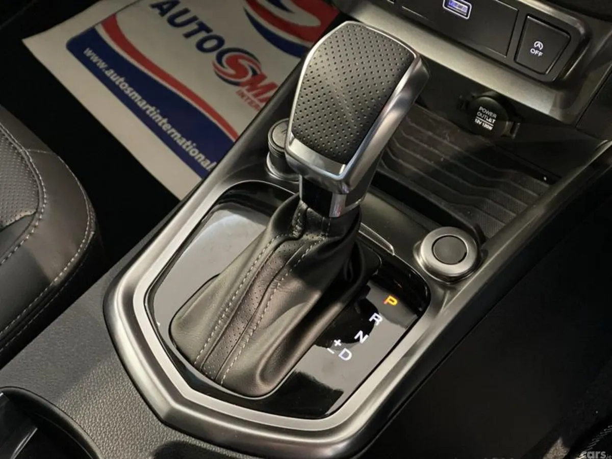 KGM Tivoli Hatchback, Petrol, 2025, Silver