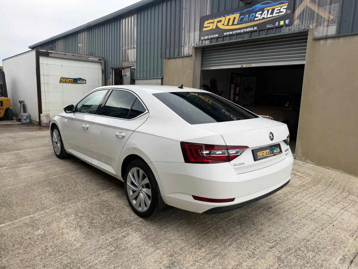 Skoda Superb Hatchback, Diesel, 2017, White