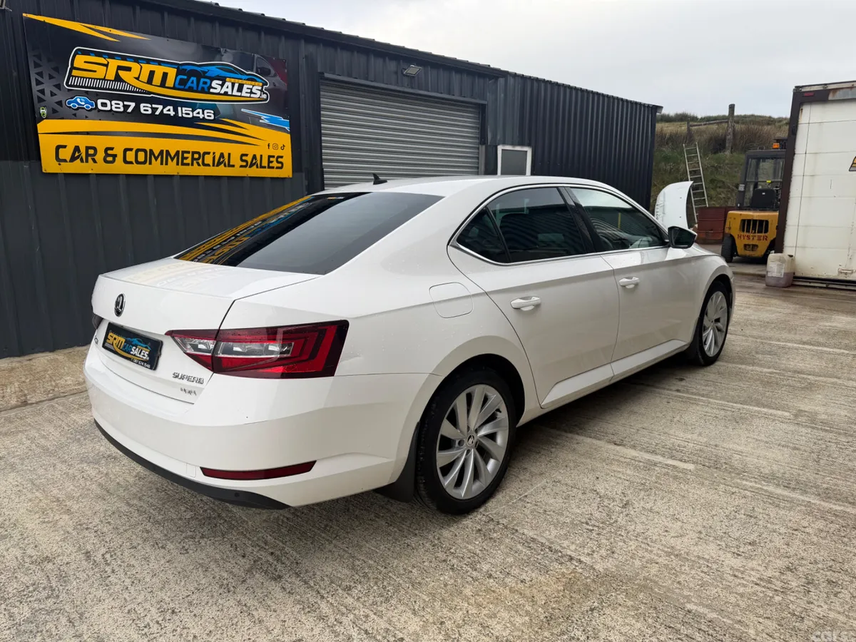 Skoda Superb Hatchback, Diesel, 2017, White