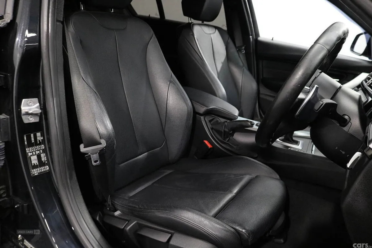 BMW 3-Series Saloon, Diesel, 2017, Black