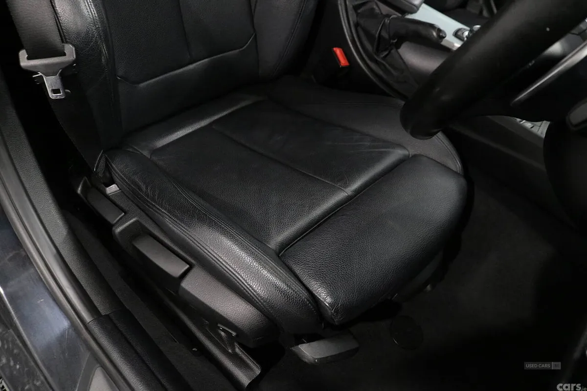 BMW 3-Series Saloon, Diesel, 2017, Black