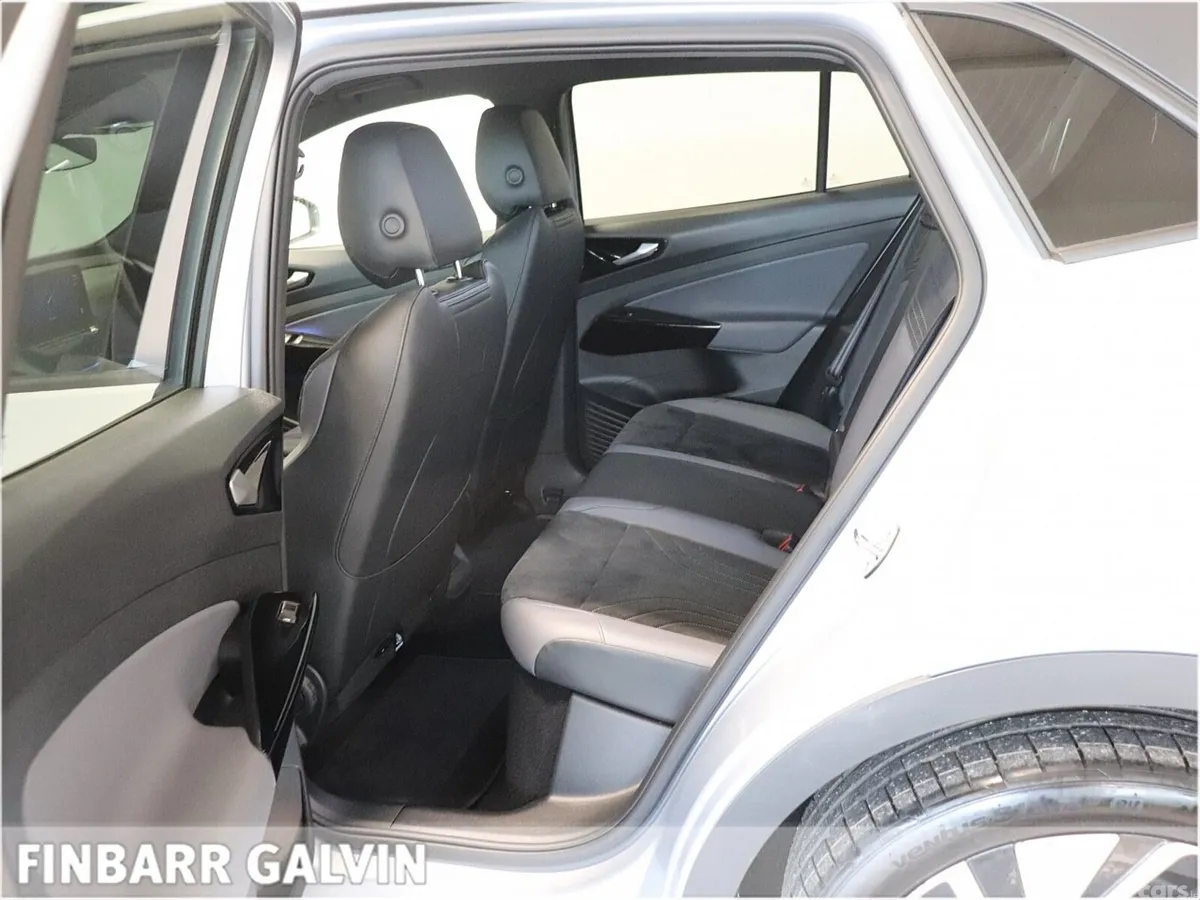 Volkswagen ID.4 Estate, Electric, 2023, Grey