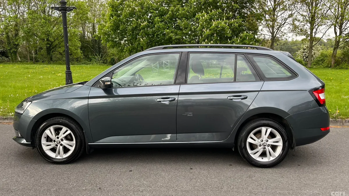 Skoda Fabia Estate, Petrol, 2020, Grey
