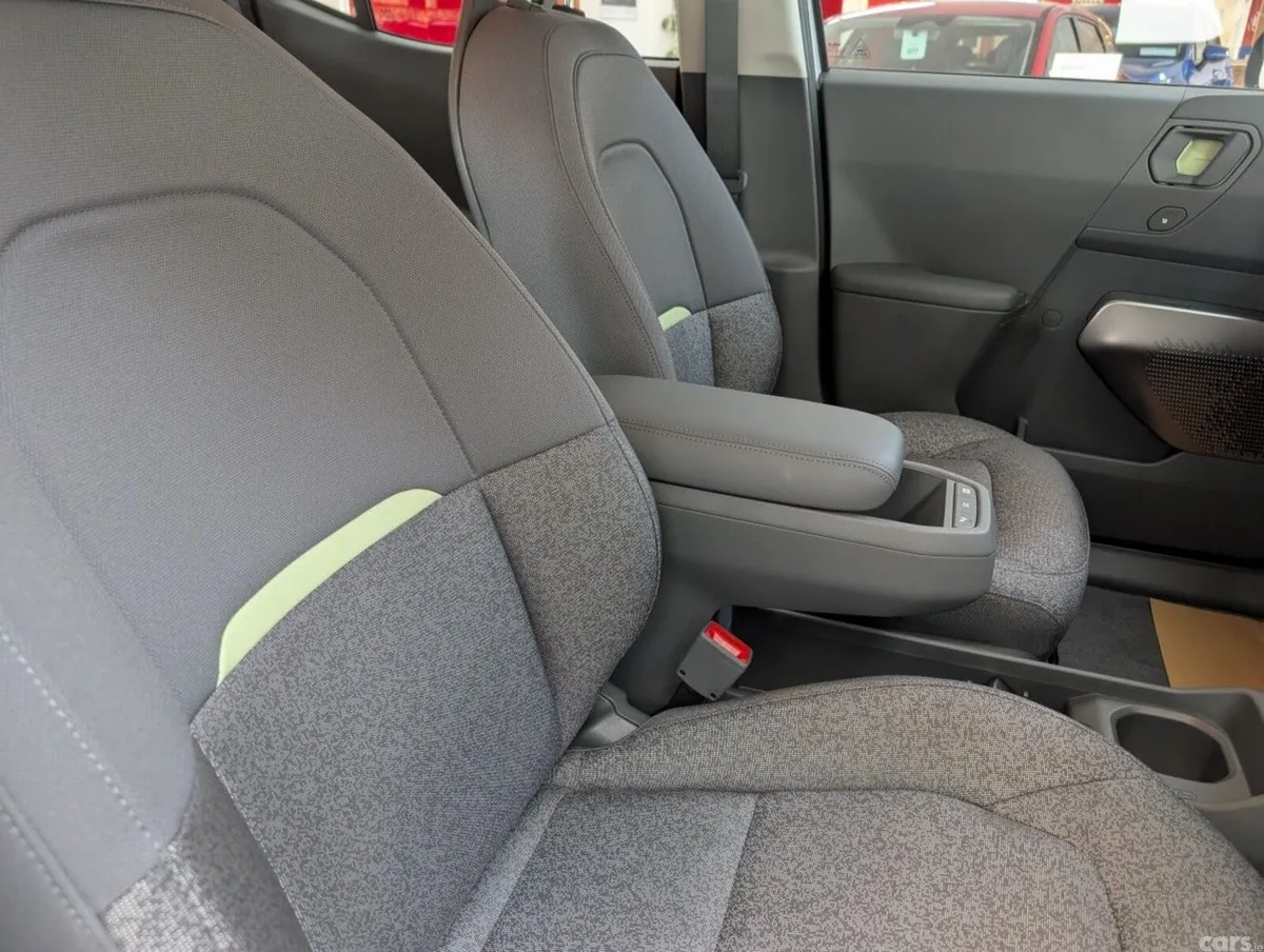 Kia EV2 SUV, Electric, 2026, White