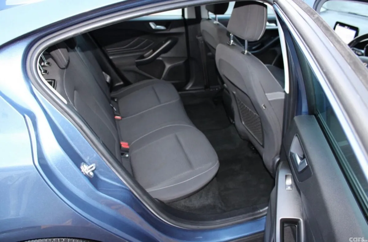 Ford Focus Hatchback, Diesel, 2018, Blue