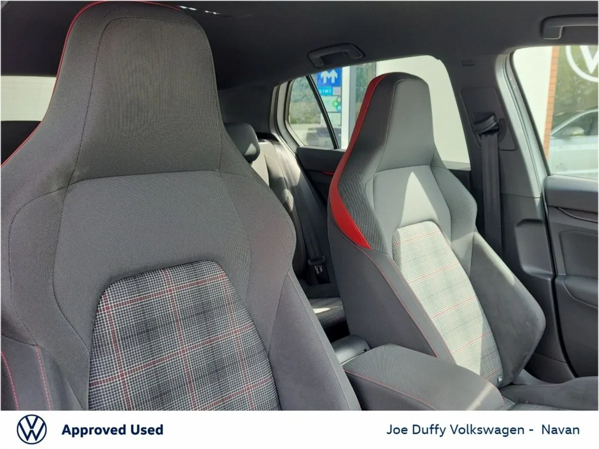Volkswagen Golf Hatchback, Petrol, 2021, White