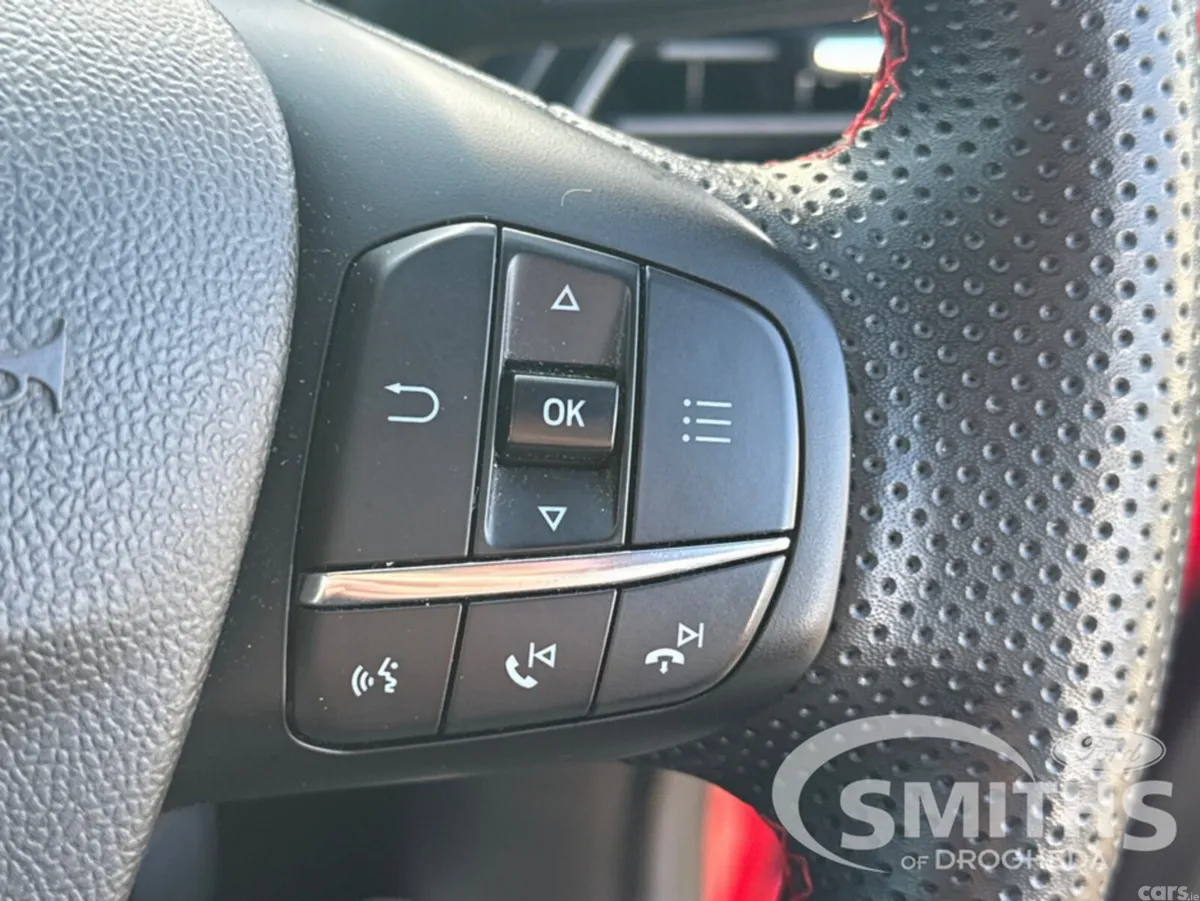 Ford Puma MPV, Petrol Hybrid, 2022, Red