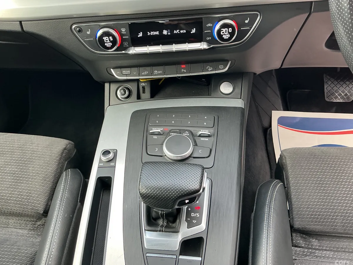 Audi Q5 SUV, Petrol Plug-in Hybrid, 2021, Grey