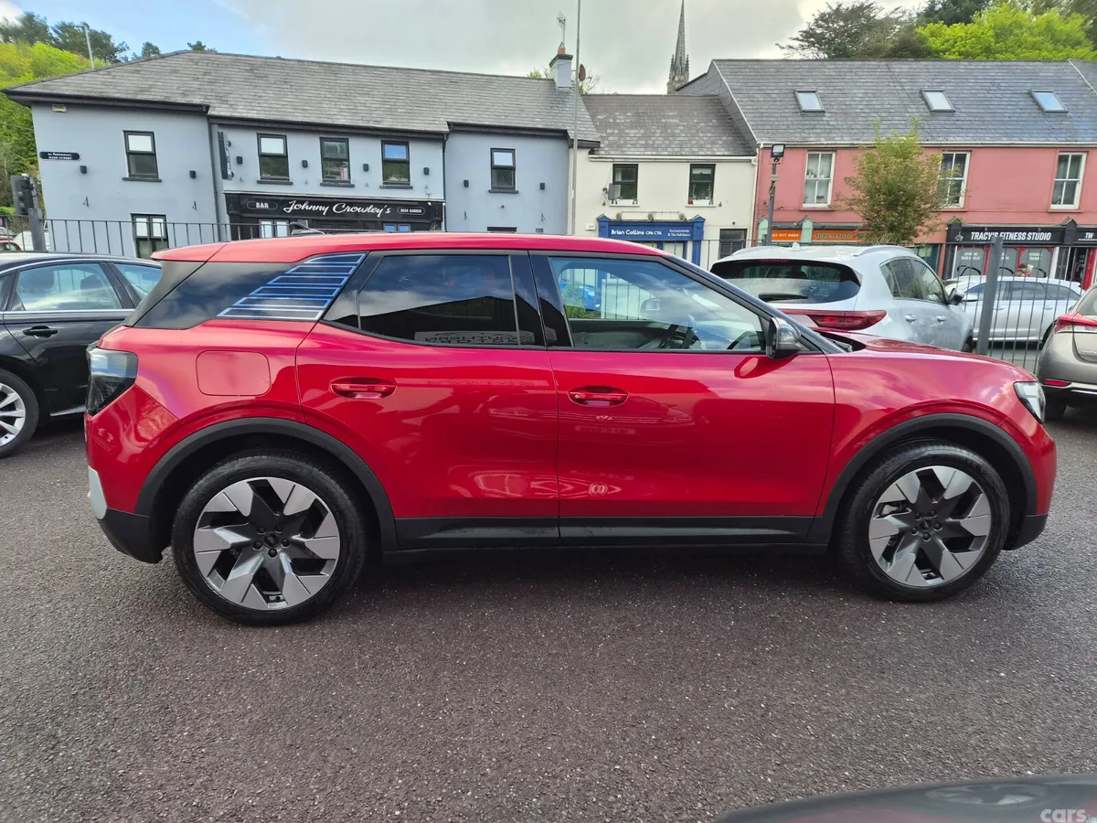 Ford Explorer SUV, Electric, 2025, Red