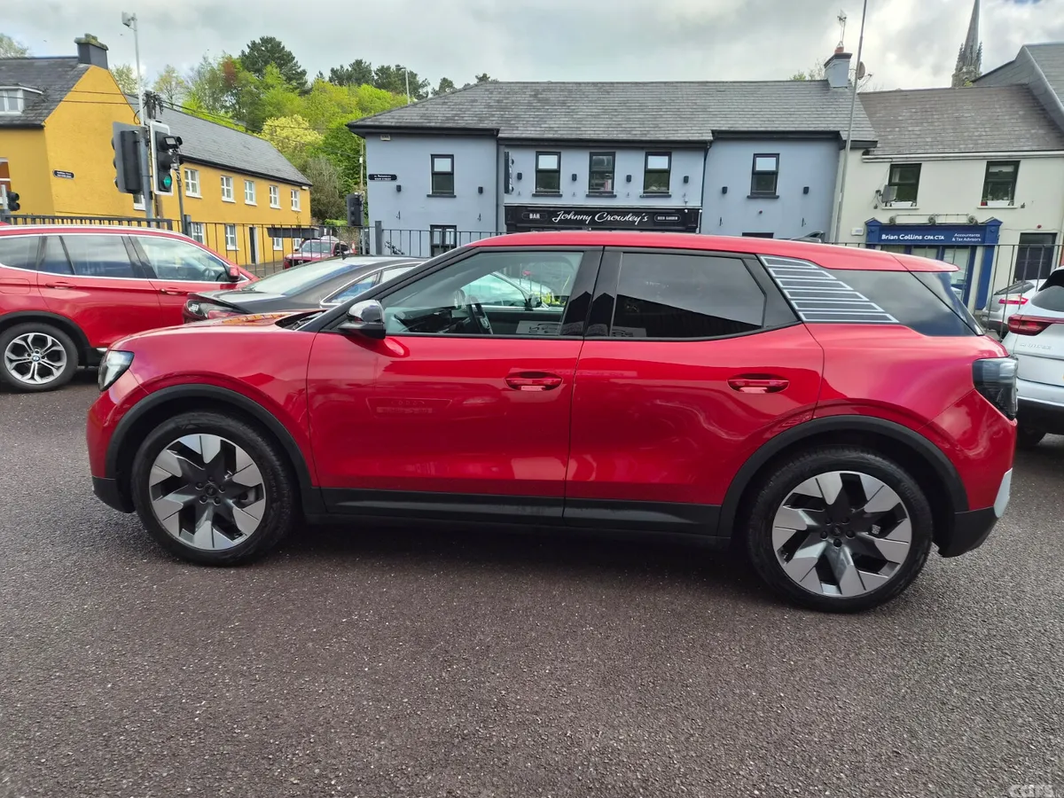 Ford Explorer SUV, Electric, 2025, Red