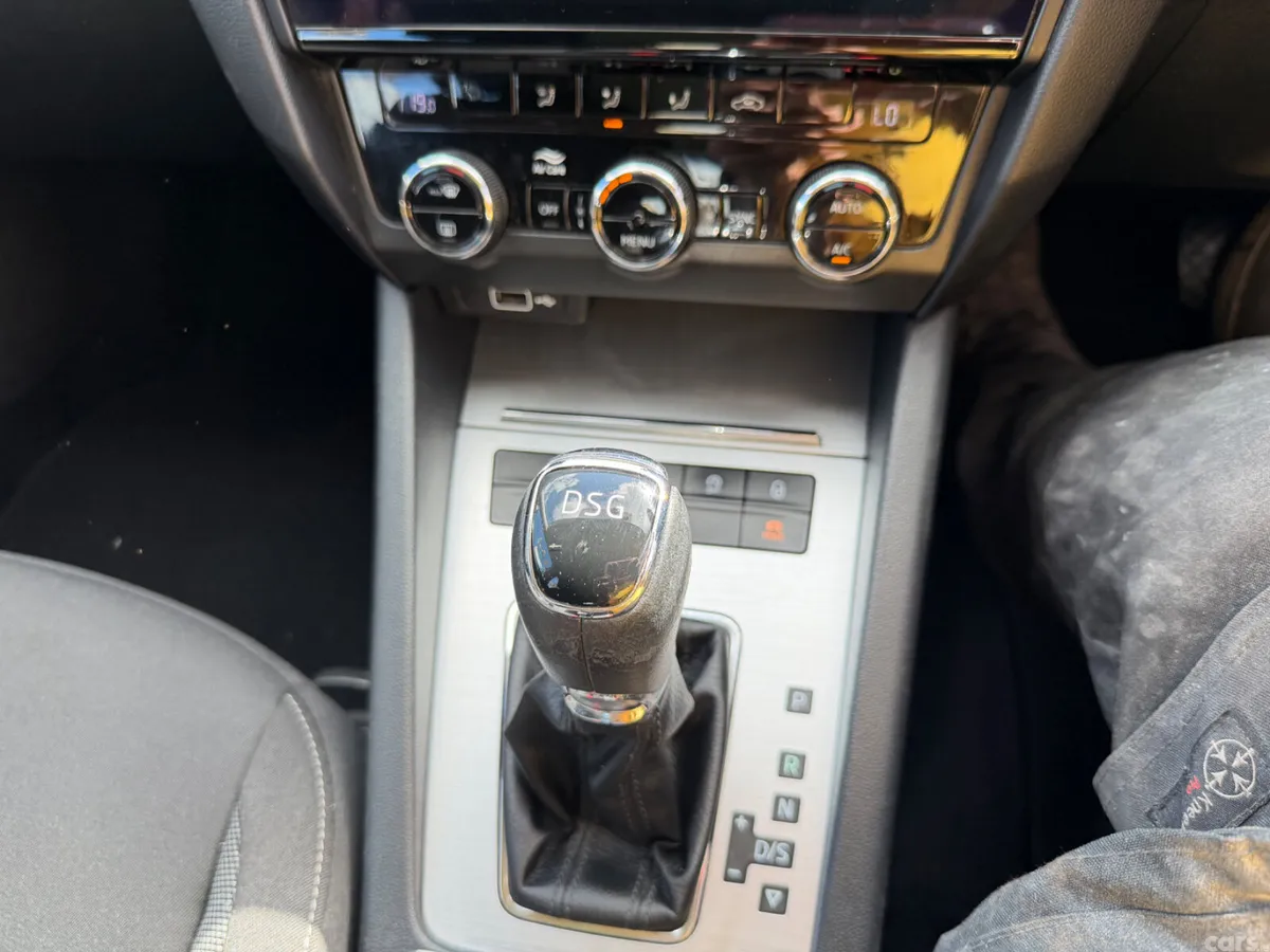 Skoda Octavia Estate, Diesel, 2018, White