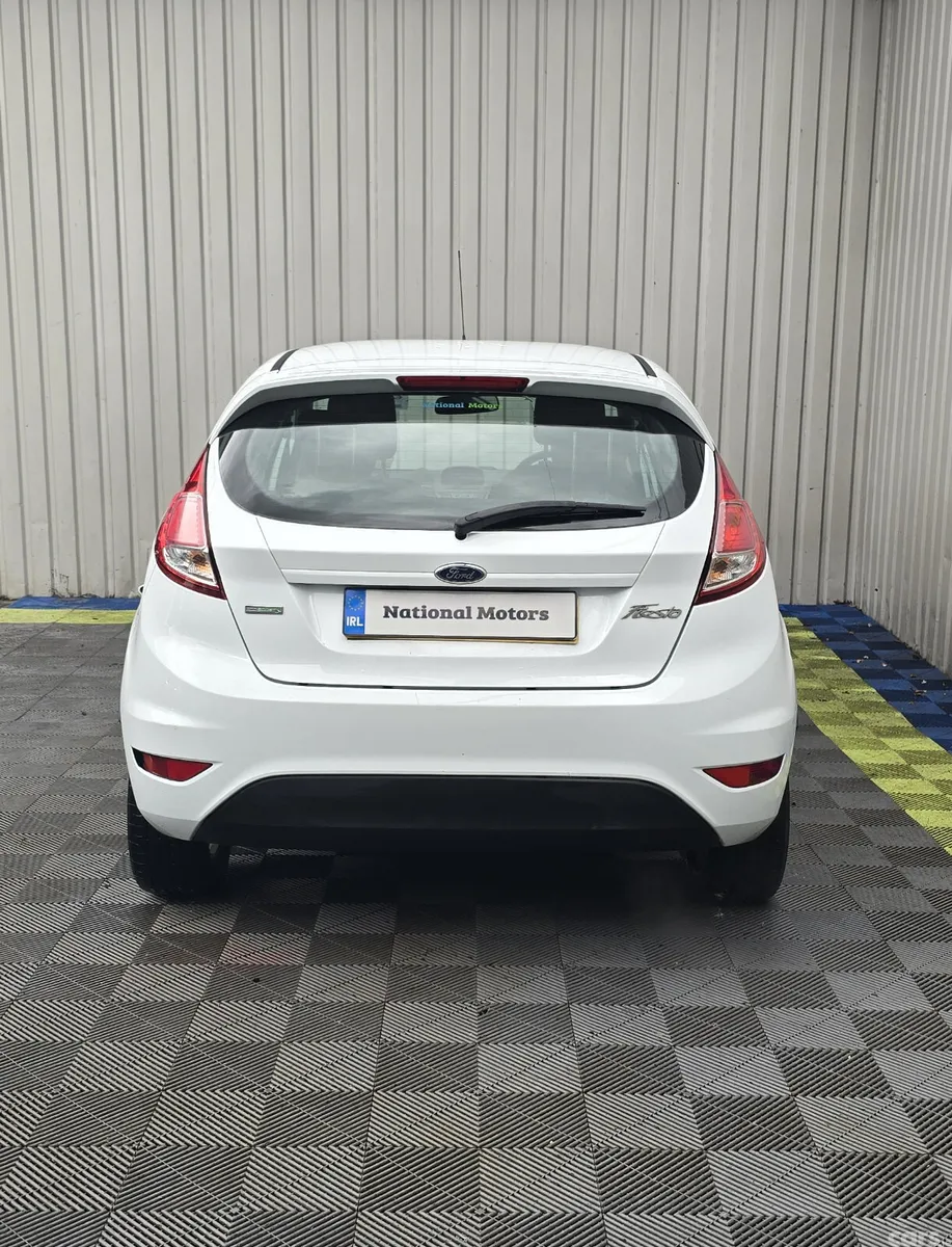 Ford Fiesta Hatchback, Petrol, 2016, White