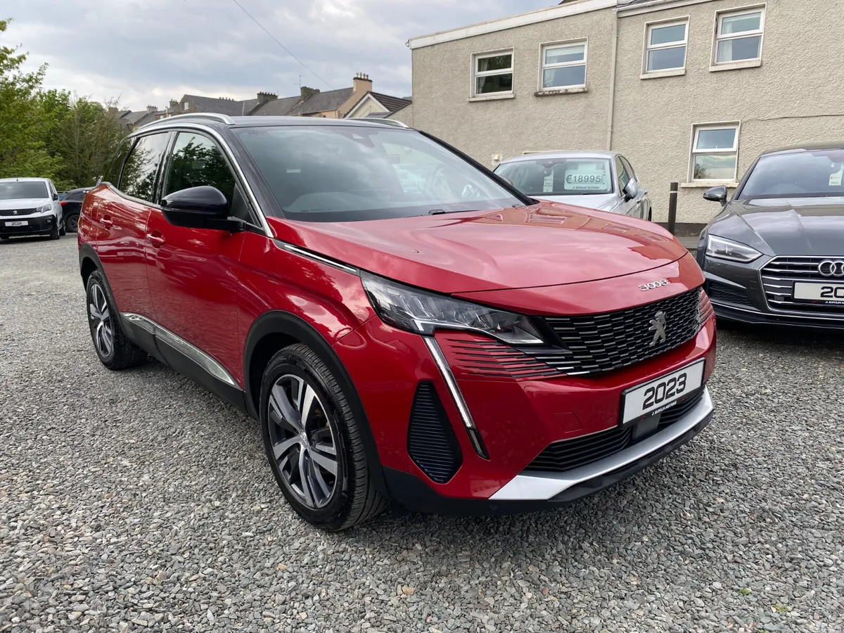 Peugeot 3008 MPV, Diesel, 2023, Red
