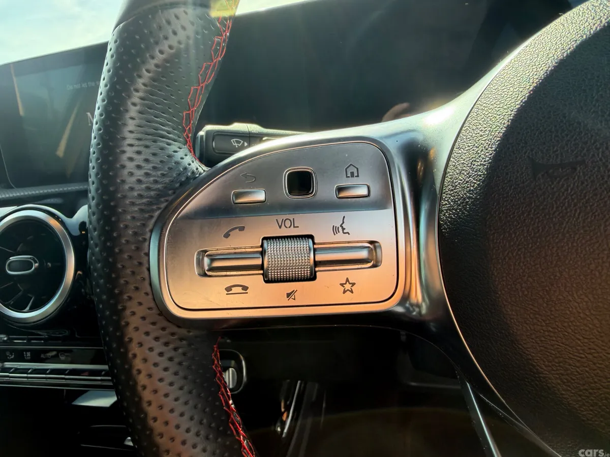 Mercedes-Benz A-Class Hatchback, Diesel, 2019, White