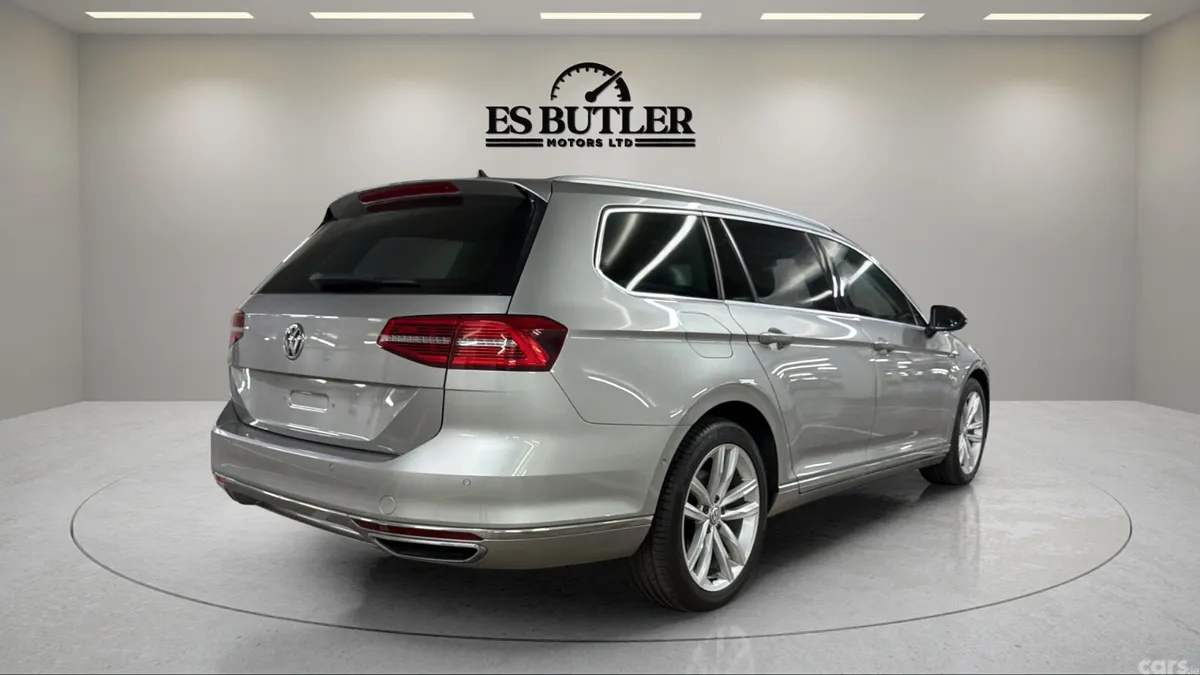 Volkswagen Passat Estate, Petrol Plug-in Hybrid, 2016, Silver