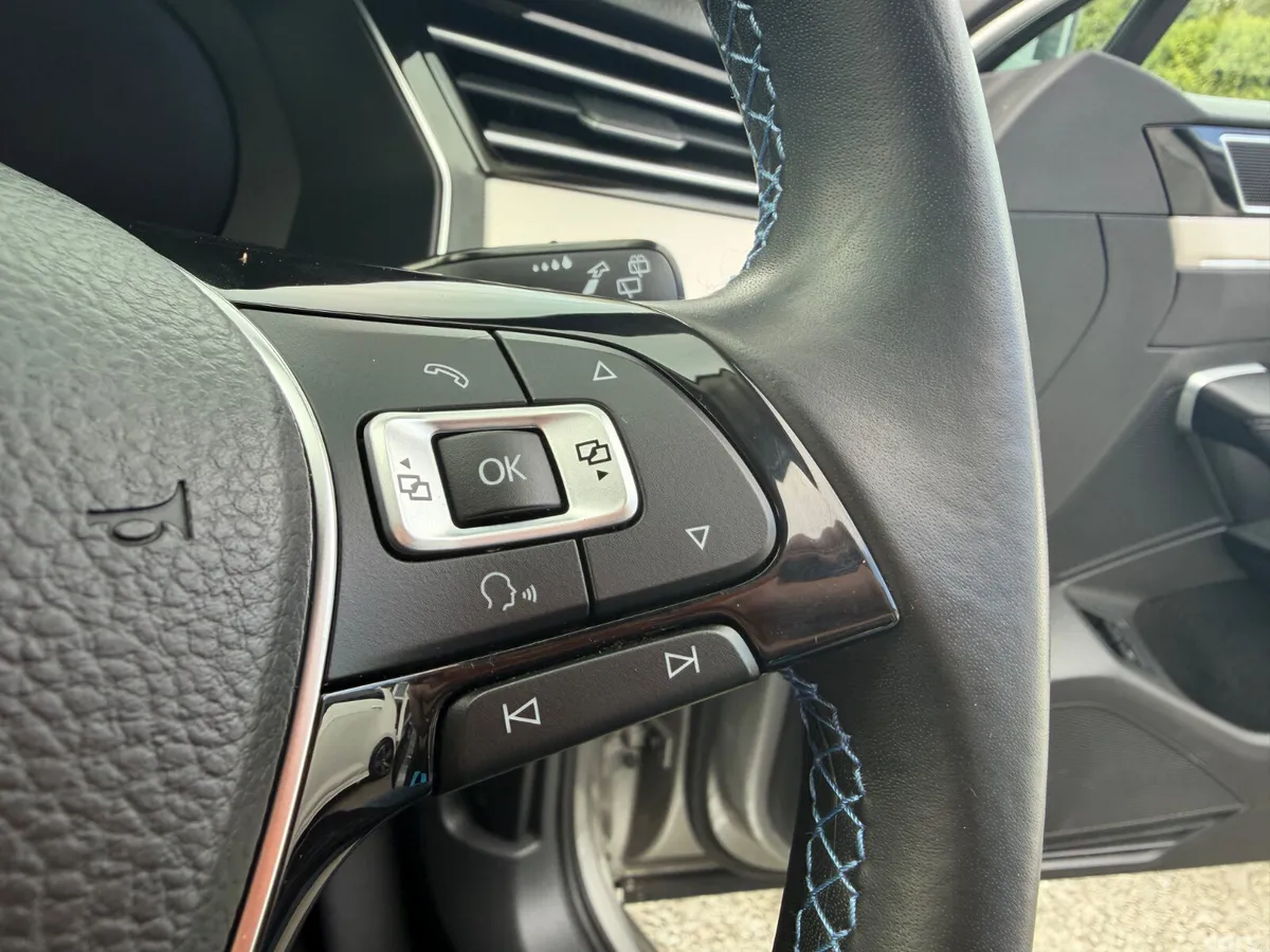 Volkswagen Passat Estate, Petrol Plug-in Hybrid, 2016, Silver