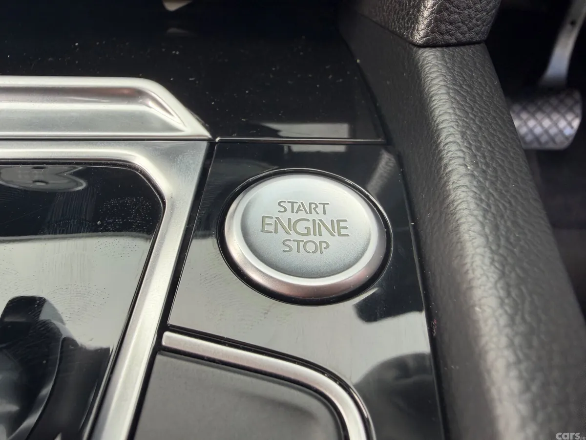 Volkswagen Passat Estate, Petrol Plug-in Hybrid, 2016, Silver