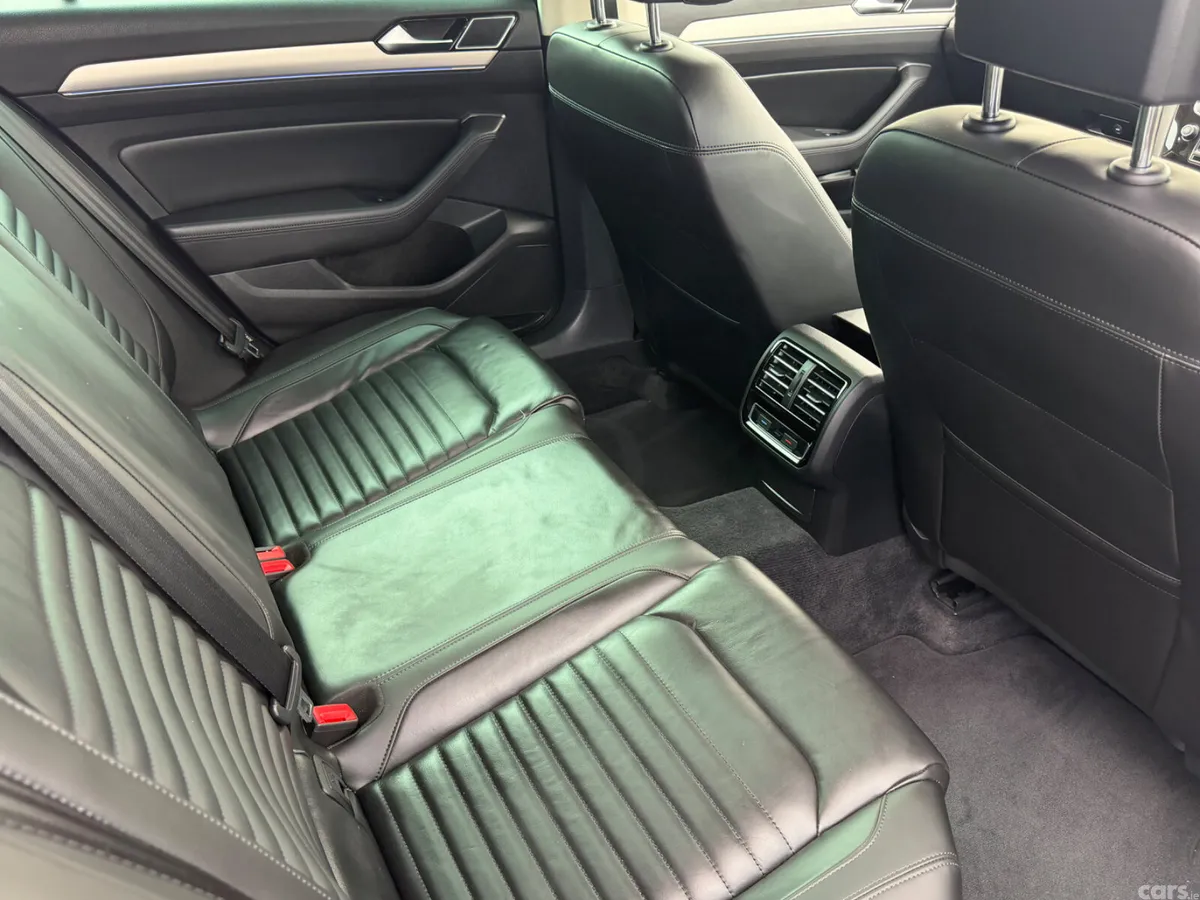 Volkswagen Passat Estate, Petrol Plug-in Hybrid, 2016, Silver