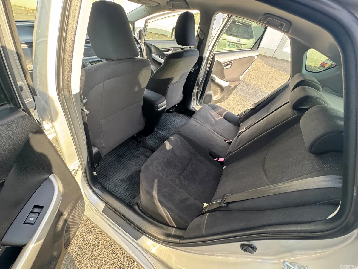 Toyota Prius Hatchback, Petrol Hybrid, 2013, Silver