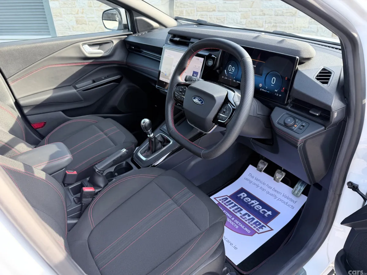 Ford Puma MPV, Petrol, 2025, White