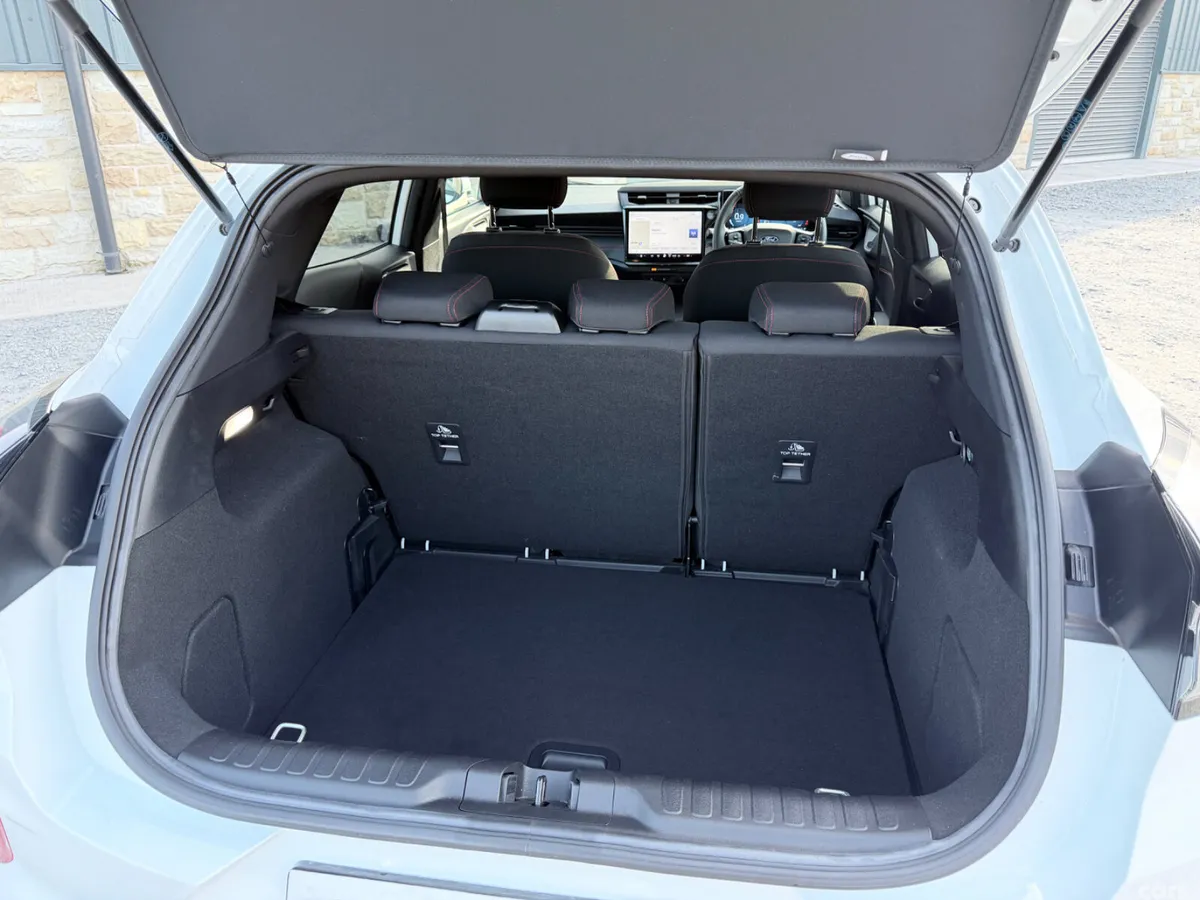 Ford Puma MPV, Petrol, 2025, White