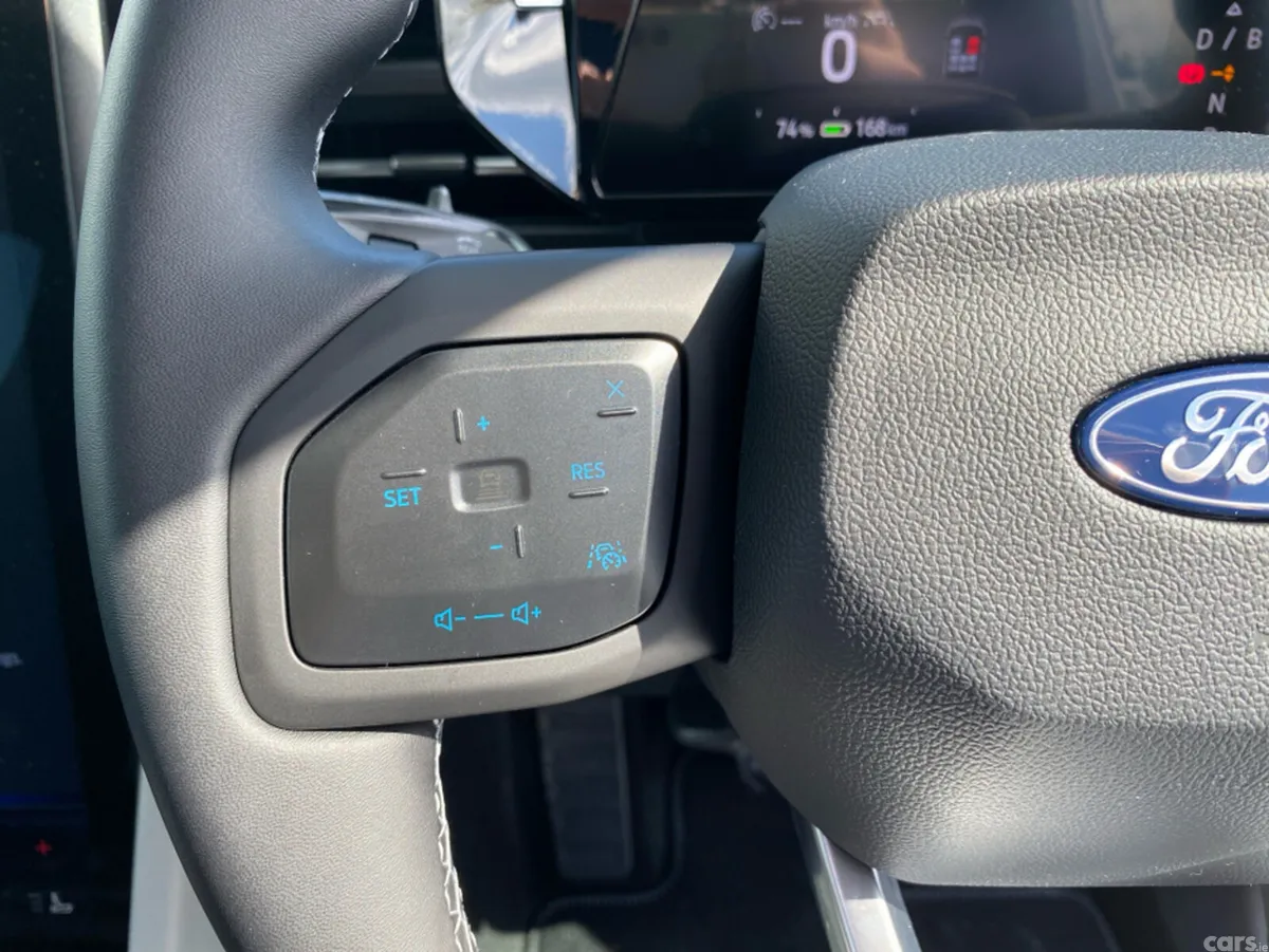 Ford Explorer MPV, Electric, 2026, White
