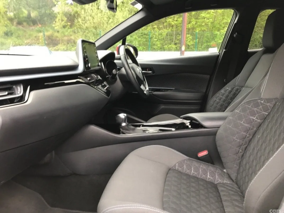 Toyota C-HR SUV, Petrol Hybrid, 2022, Red